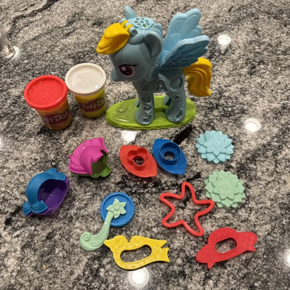 My Little Pony Rainbow Dash‎ Play-Doh Style Salon Mold On Base With Two Tubs #23